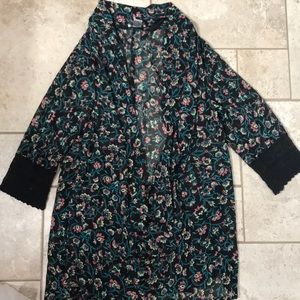 Women’s flowered small kimano